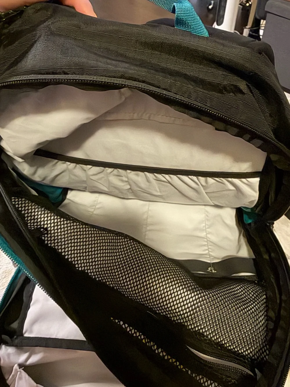 Dakine Teal and Black Backpack — Everyday Commuter Pack